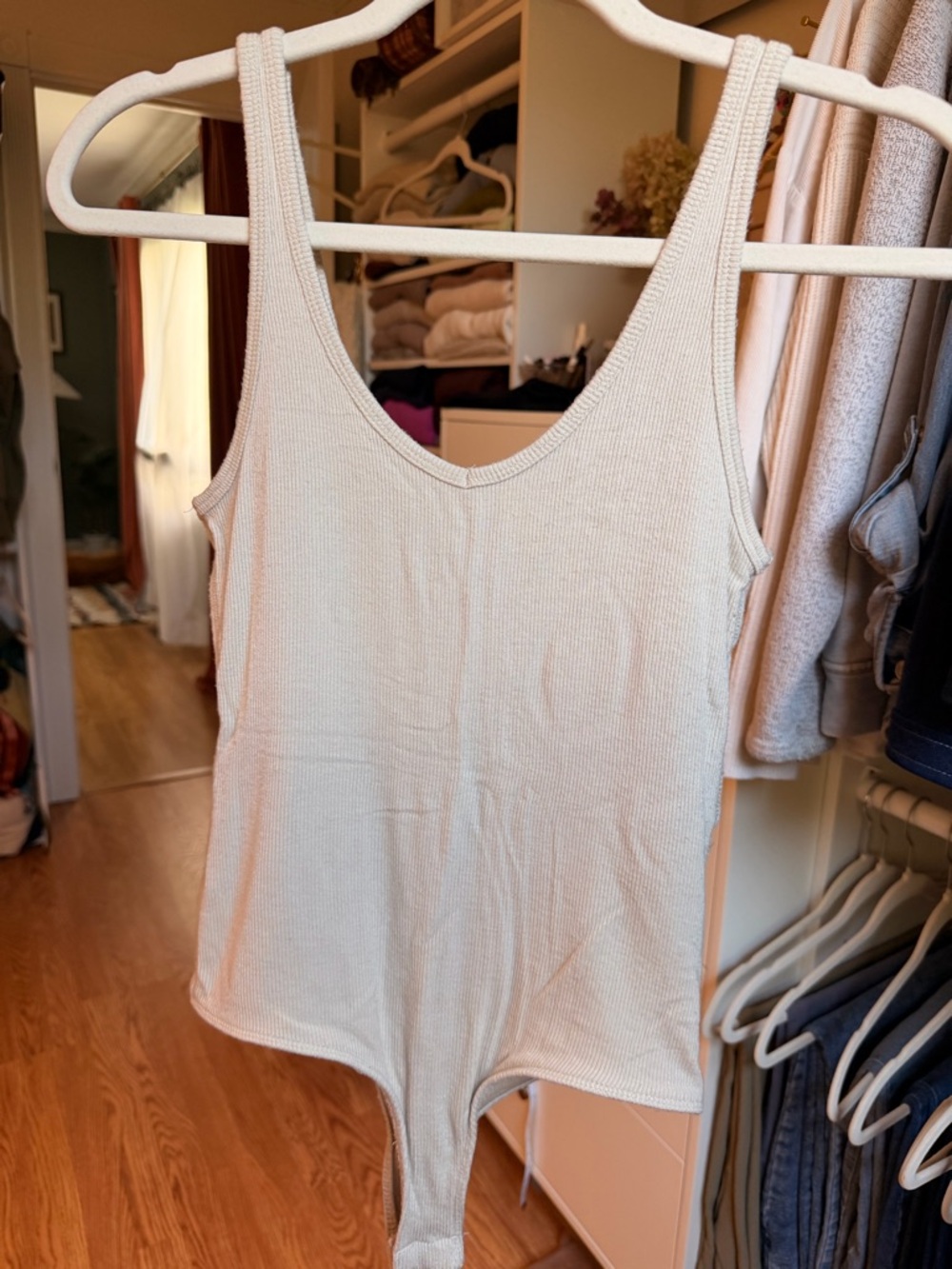 Cream Ribbed Tank Scoop neck double lined Bodysuit - size small